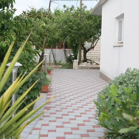 Apartment Nives Trogir Exterior foto
