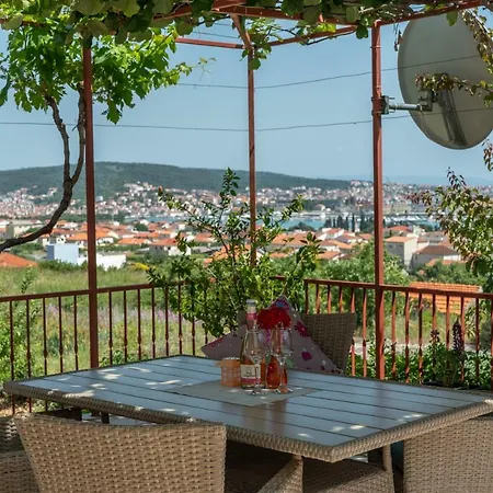 Apartment Nives Trogir Exterior foto