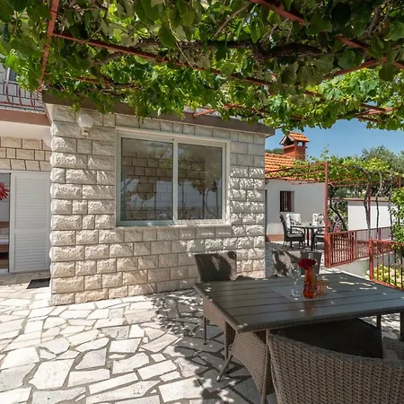 Apartment Nives Trogir Exterior foto