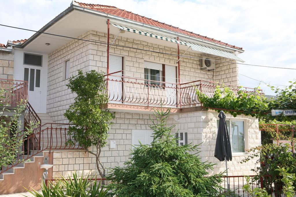 Nives Apartment