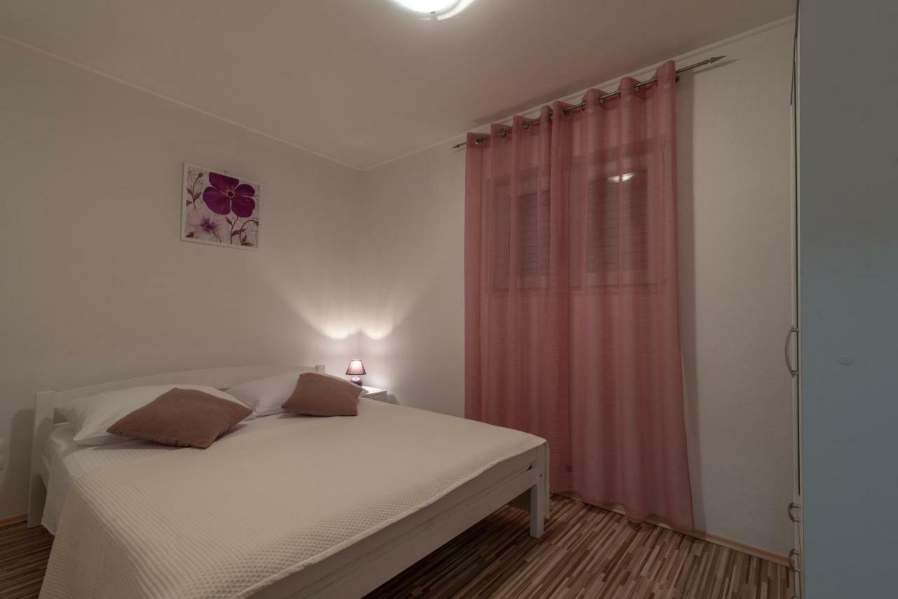 Nives Apartment *