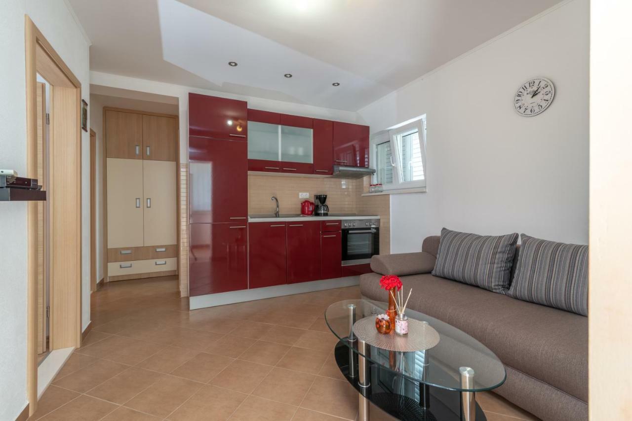 Apartment Nives *